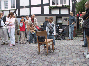 Bild: Performance Objekt Stuhlgang.